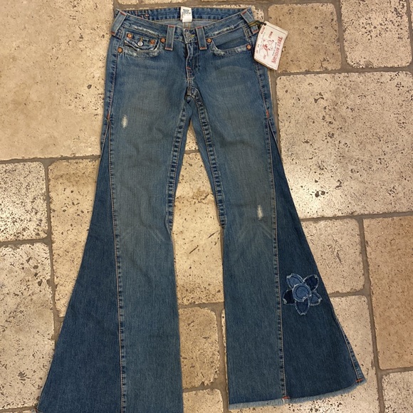 Nwt True Religion flare wide leg vintage jeans flower size 27 frayed hem - Picture 2 of 8